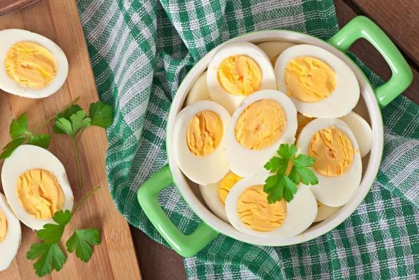6 روش پخت تخم مرغ که تا به امروز تجربه نکرده اید! ، روش تشخیص تخم مرغ تازه